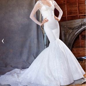 Lazaro wedding dress Model 3560